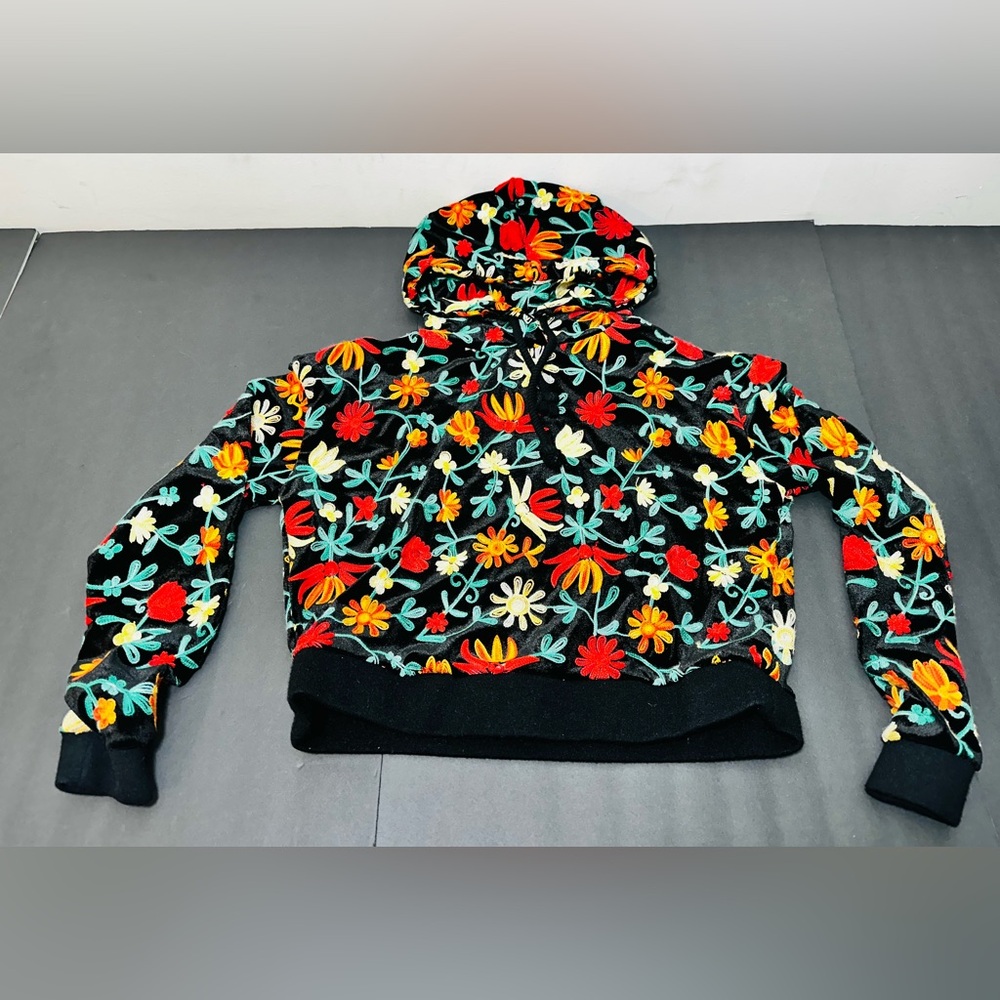 ZARA Floral Embroidered Hoodie – Women’s Size Small